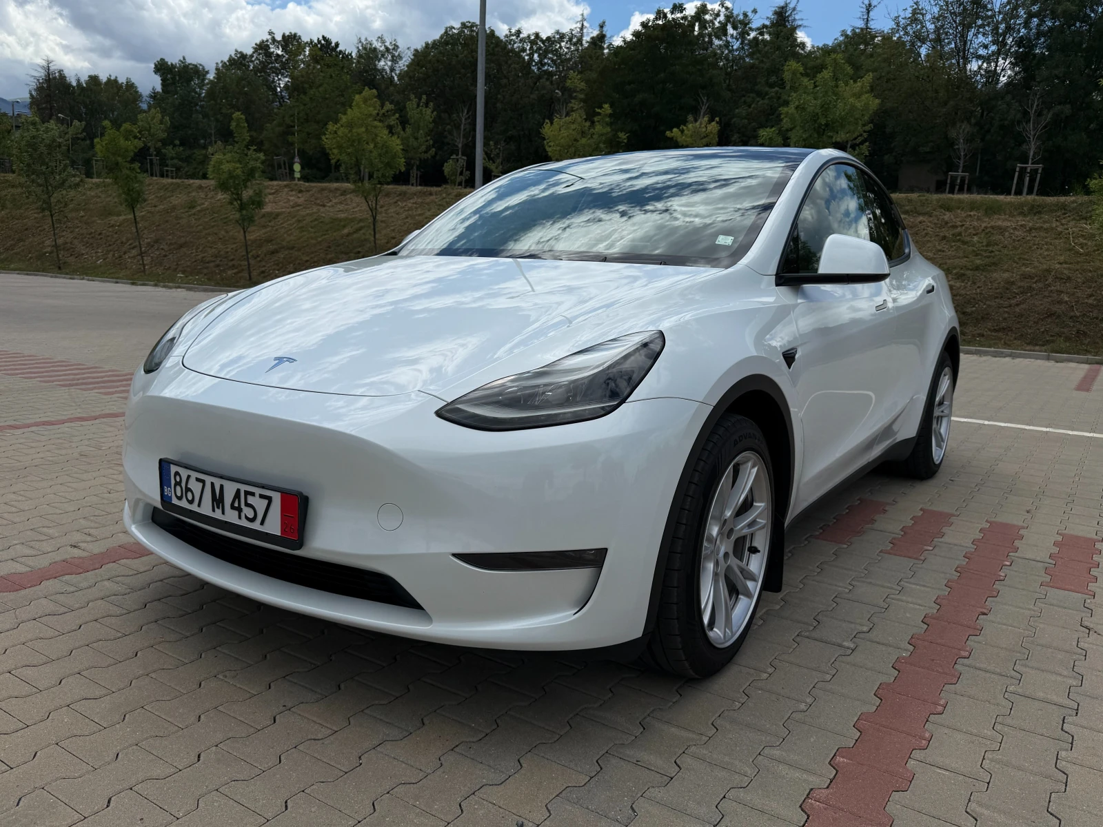 Tesla Model Y Long Range, Dual motor, Гаранционен Европейски