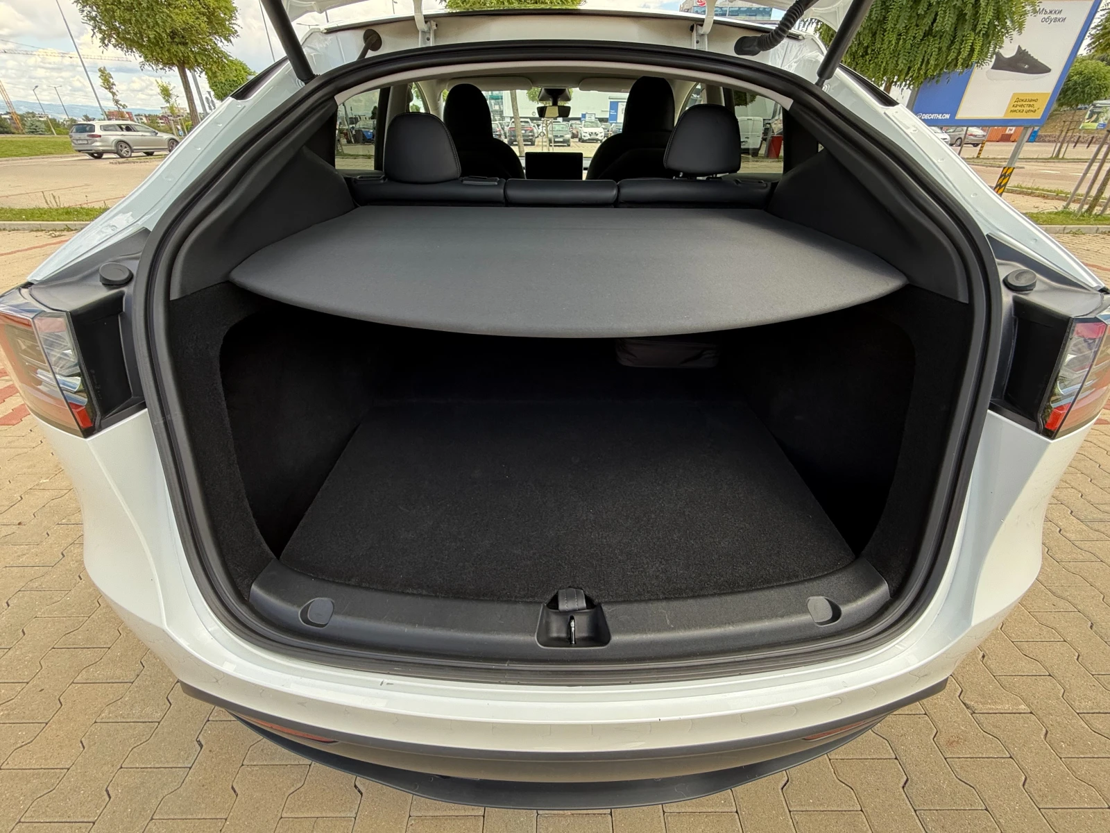Tesla Model Y Long Range, Dual motor, Гаранционен Европейски, снимка 9 - Автомобили и джипове - 55416073