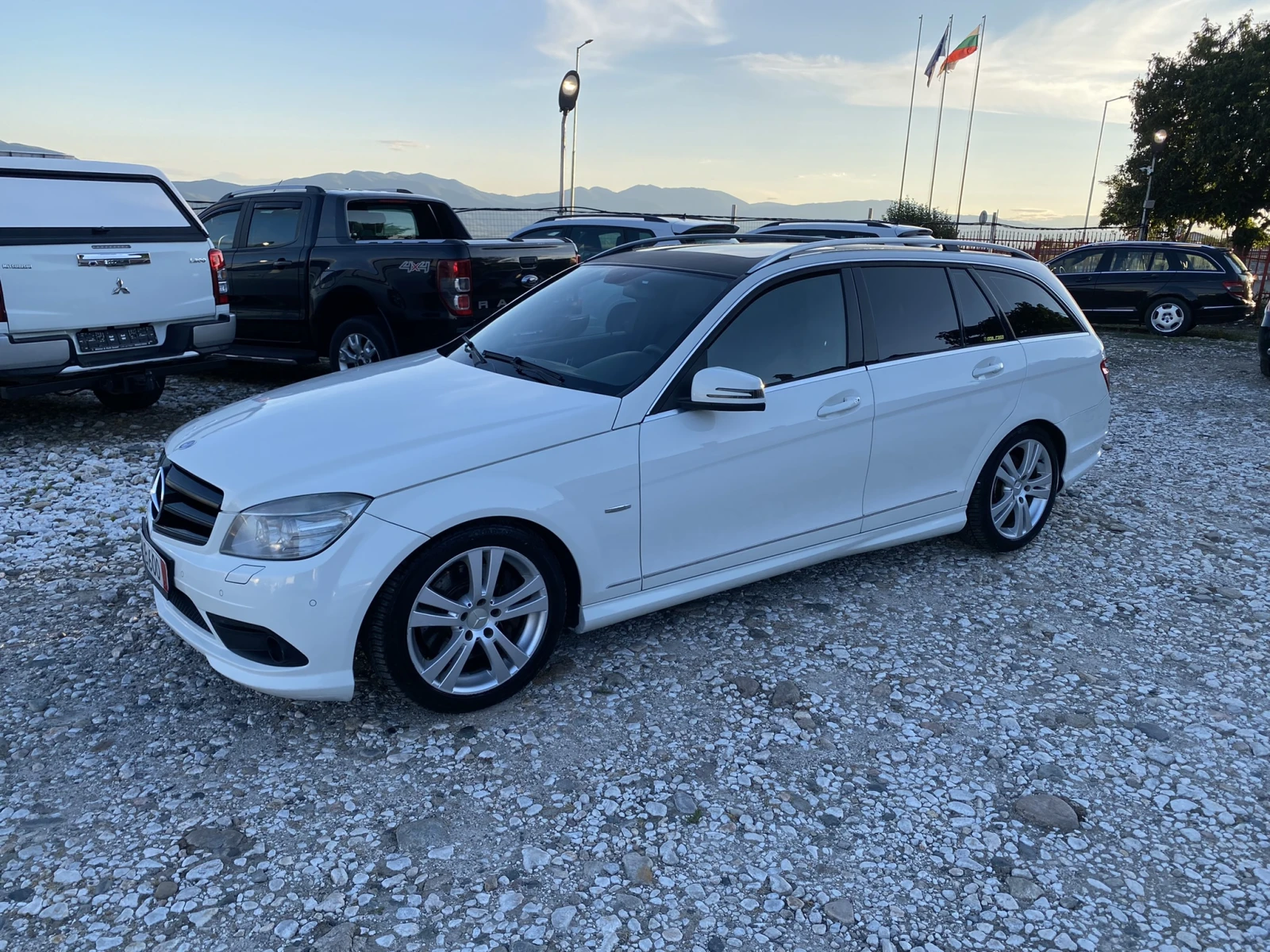 Mercedes-Benz C 350 -3.0-224k.c./AMG-ПАКЕТ/Harman Kardon