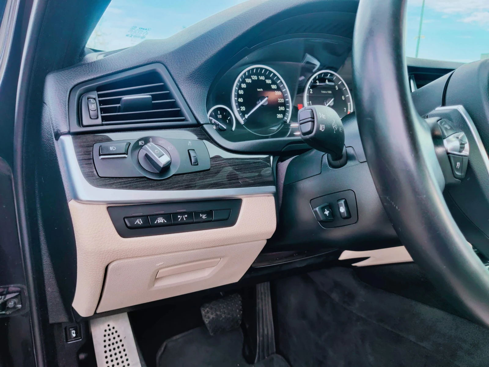 BMW 528 Xdrive , снимка 9 - Автомобили и джипове - 55749572