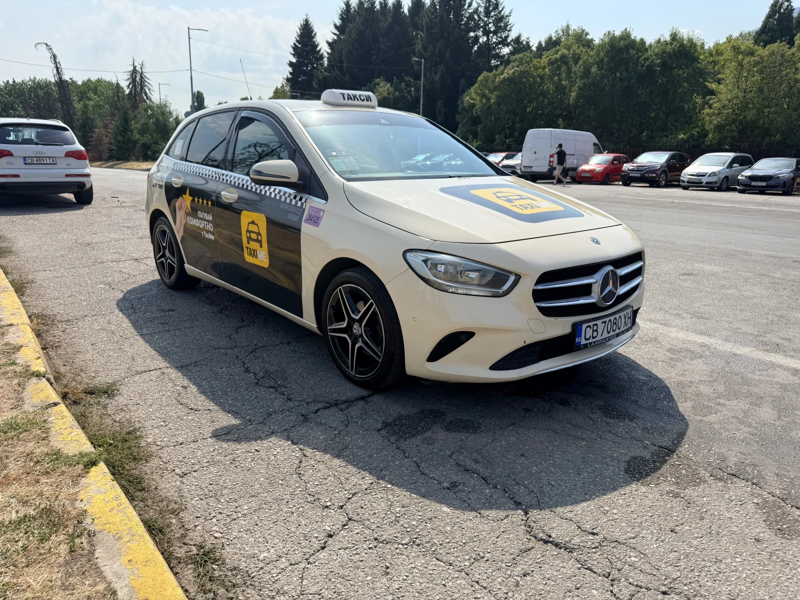 Mercedes-Benz B 180