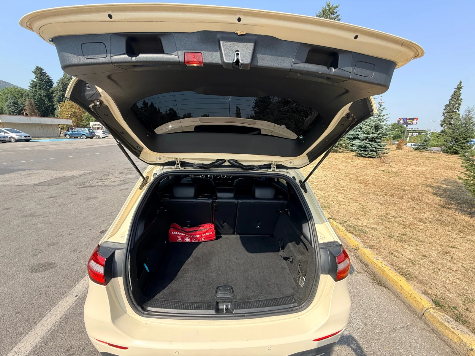Mercedes-Benz B 180, снимка 9 - Автомобили и джипове - 55919964
