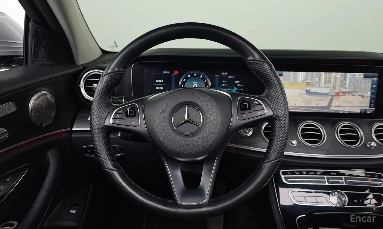Mercedes-Benz E 300 ДИГИТАЛНО* ТАБЛО* BURMESTER* ОБДУХВАНЕ* ХЕДЪП* , снимка 9 - Автомобили и джипове - 55926886