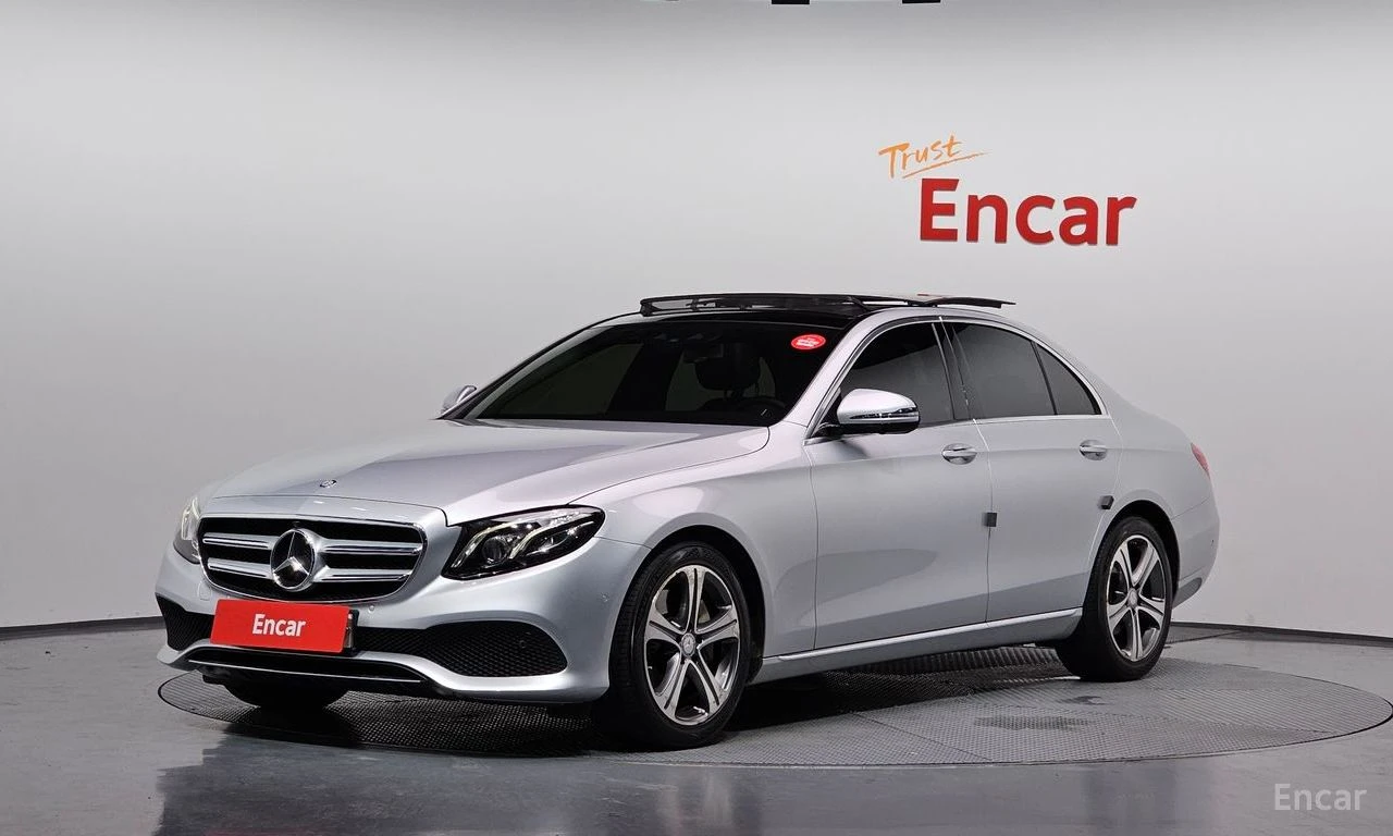 Mercedes-Benz E 300 ДИГИТАЛНО* ТАБЛО* BURMESTER* ОБДУХВАНЕ* ХЕДЪП* 