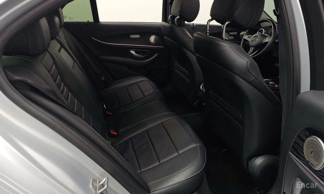 Mercedes-Benz E 300 ДИГИТАЛНО* ТАБЛО* BURMESTER* ОБДУХВАНЕ* ХЕДЪП* , снимка 15 - Автомобили и джипове - 55926886