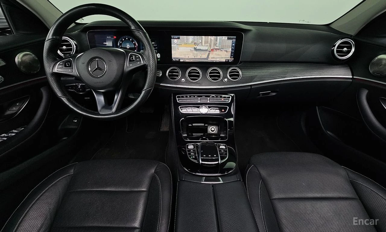 Mercedes-Benz E 300 ДИГИТАЛНО* ТАБЛО* BURMESTER* ОБДУХВАНЕ* ХЕДЪП* , снимка 8 - Автомобили и джипове - 55926886