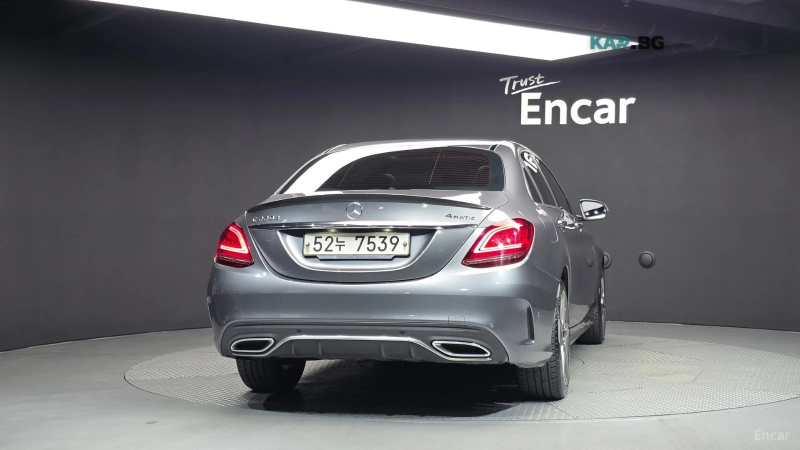 Mercedes-Benz C 220 4MATIC AMG* КОЖА* ПОДГРЕВ* НАВИ* ПАНО* КАМЕРА, снимка 4 - Автомобили и джипове - 56104745