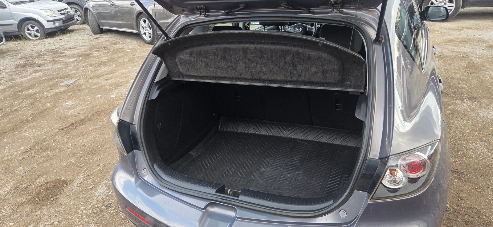 Mazda 3 1.6 БЕНЗИН ВЕРИГА, снимка 6 - Автомобили и джипове - 56531943