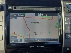 Toyota Tundra * SR5 PLUS CREW CAB STD BED * CARFAX * NAVI, снимка 11