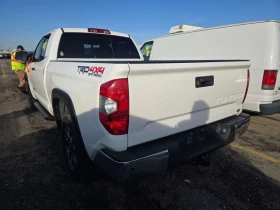 Toyota Tundra * SR5 PLUS CREW CAB STD BED * CARFAX * NAVI, снимка 4