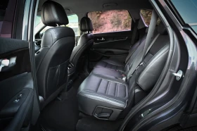 Kia Sorento 2.0CRDI / 4x4 / НАПЪЛНО ОБСЛУЖЕНА !!!, снимка 13