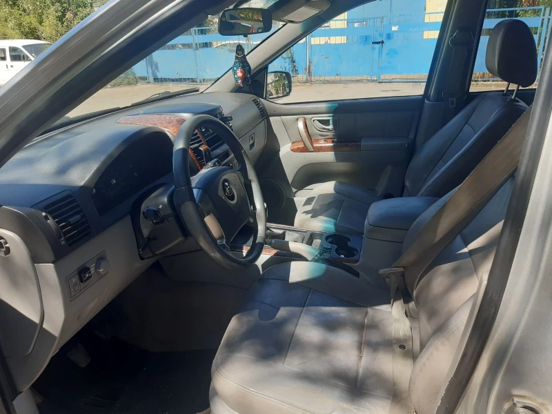 Kia Sorento, снимка 5 - Автомобили и джипове - 47592037