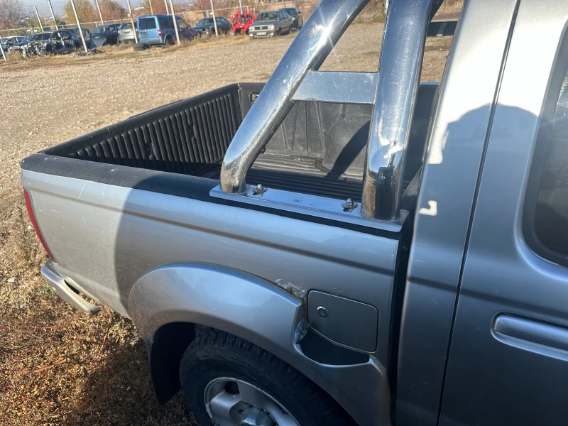 Nissan Navara 2.5tdi, снимка 6 - Автомобили и джипове - 48076249