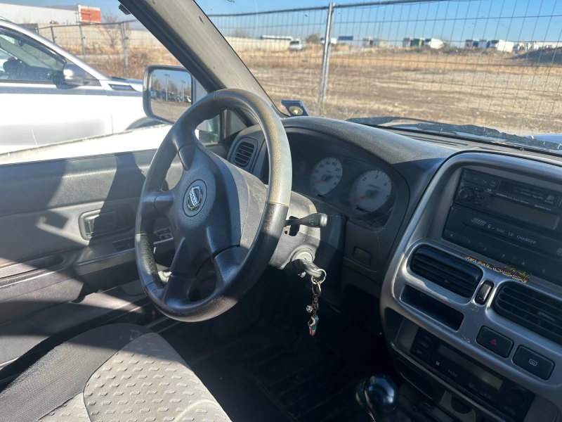 Nissan Navara 2.5tdi, снимка 9 - Автомобили и джипове - 48076249