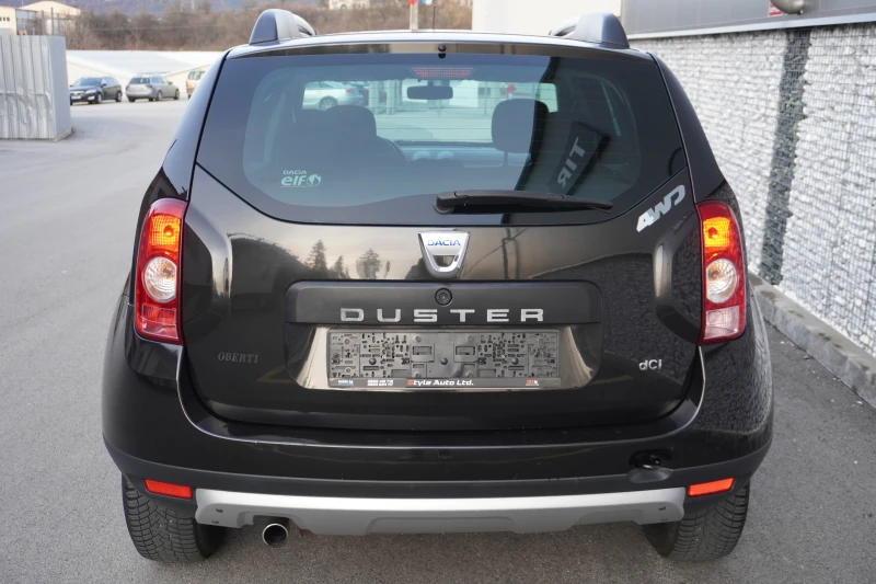 Dacia Duster 1.5dci= 4WD= ITALY= ПЕРФЕКТНА!!, снимка 4 - Автомобили и джипове - 52637489