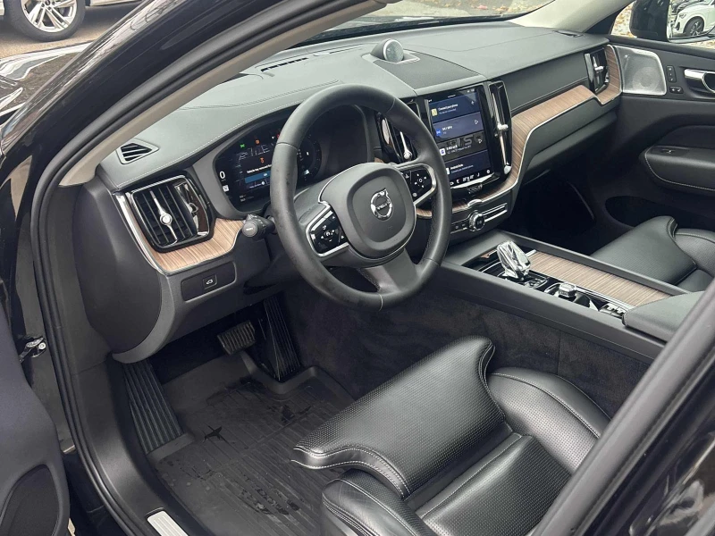 Volvo XC60  Очакван внос ! B6 Ultimate Dark Theme, снимка 7 - Автомобили и джипове - 52846632