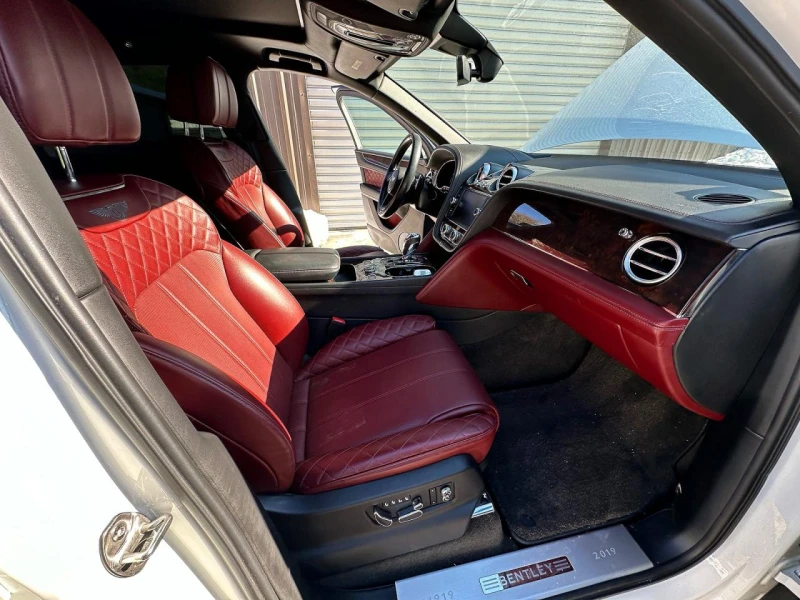 Bentley Bentayga, снимка 5 - Автомобили и джипове - 53481974
