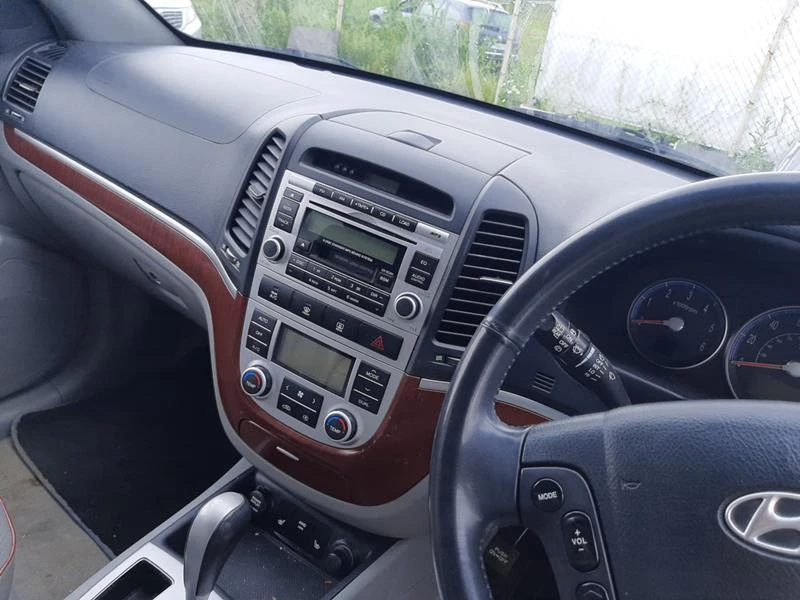 Hyundai Santa fe 2.2 crdi auto, снимка 9 - Автомобили и джипове - 33219501