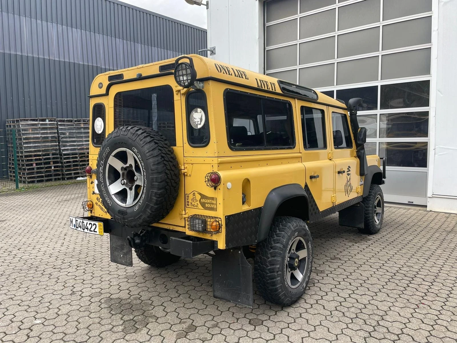 Land Rover Defender 110 2.5 turbo Dizel - изображение 2