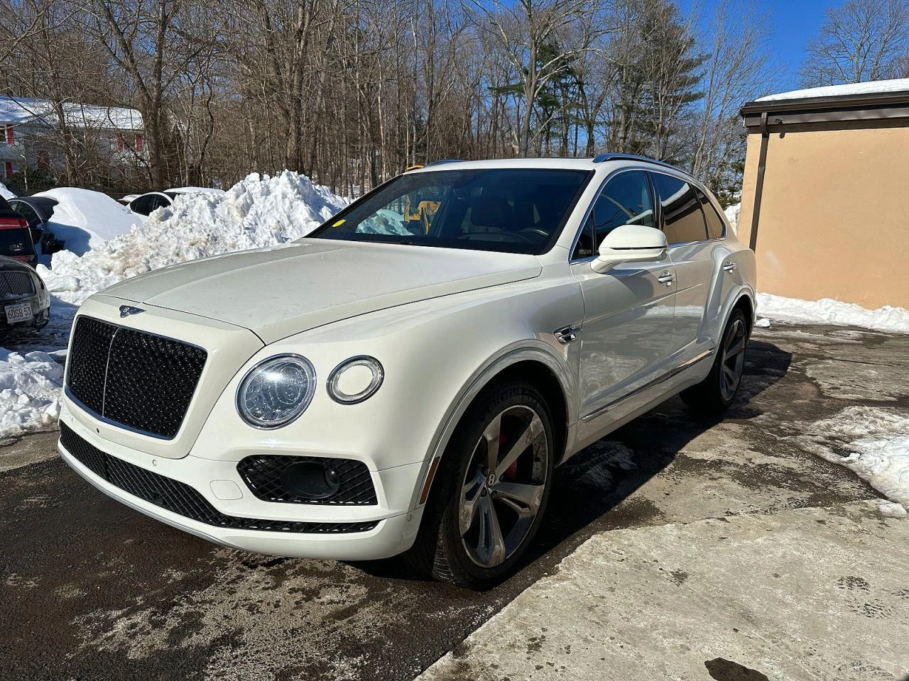 Bentley Bentayga  - изображение 2