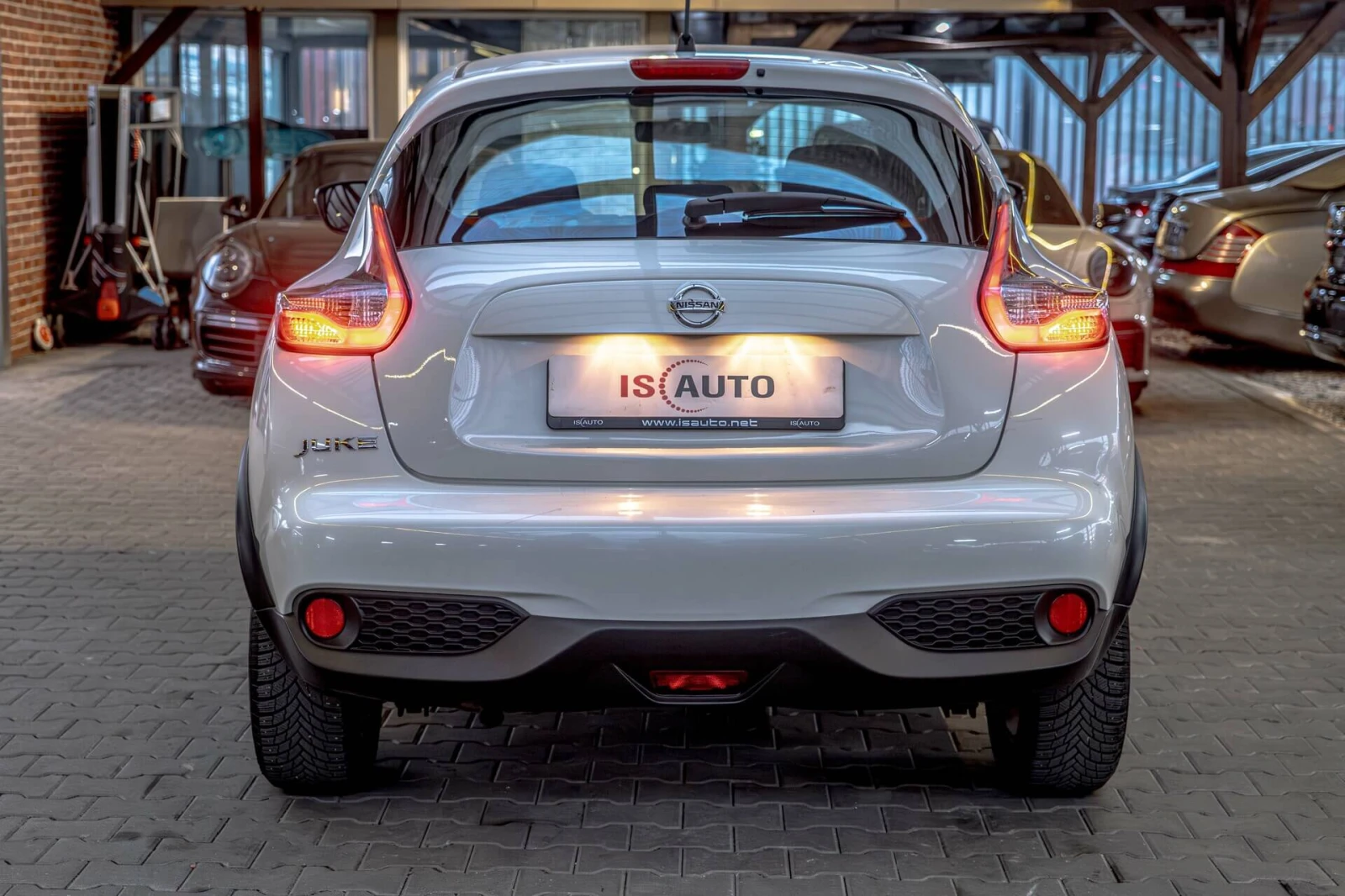 Nissan Juke 1.6i/Климатик/LED - изображение 4
