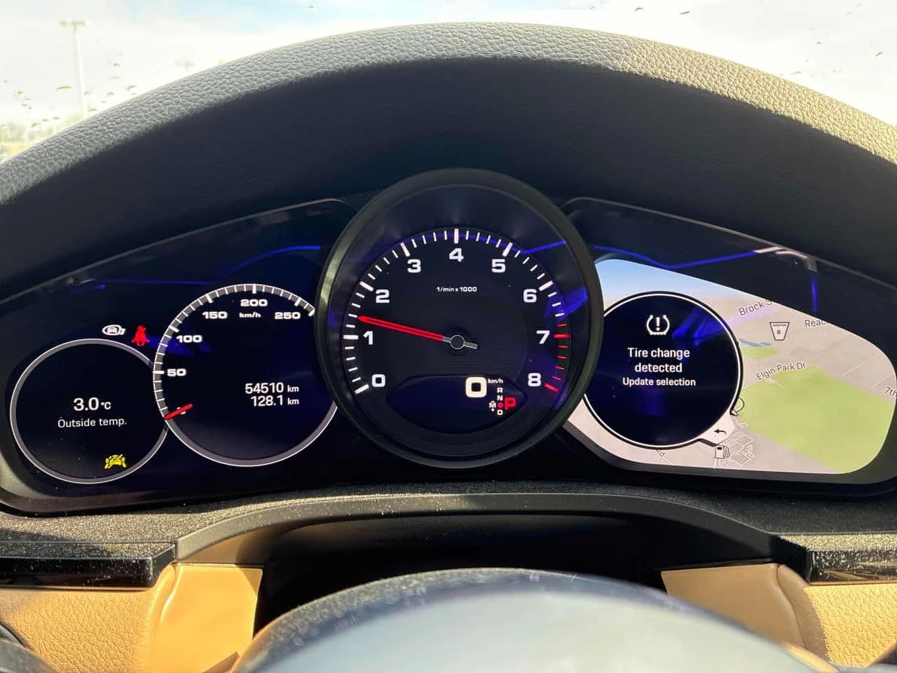 Porsche Cayenne * Без инциденти * Пълна история в Порше *  CARFAX , снимка 7 - Автомобили и джипове - 53915006