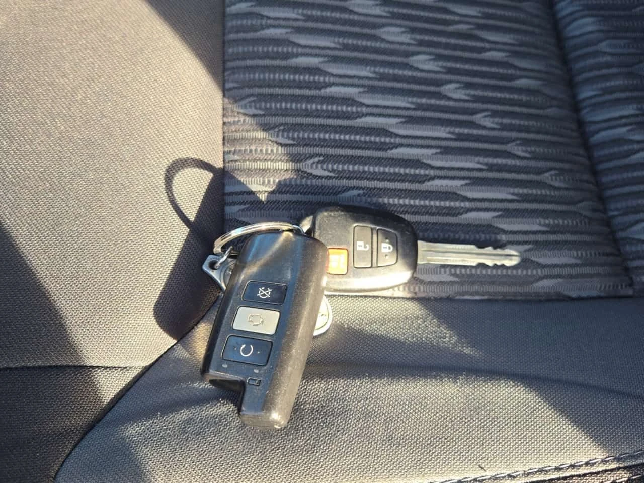 Toyota Tundra * SR5 PLUS CREW CAB STD BED * CARFAX * NAVI, снимка 8 - Автомобили и джипове - 54356470