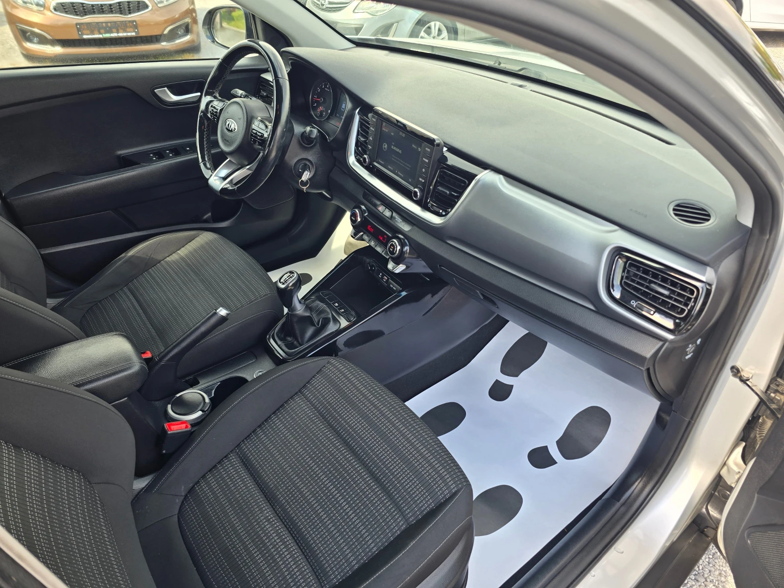 Kia Stonic 1.4I-100K.C-GPL-NAVI-EURO6, снимка 11 - Автомобили и джипове - 54357709