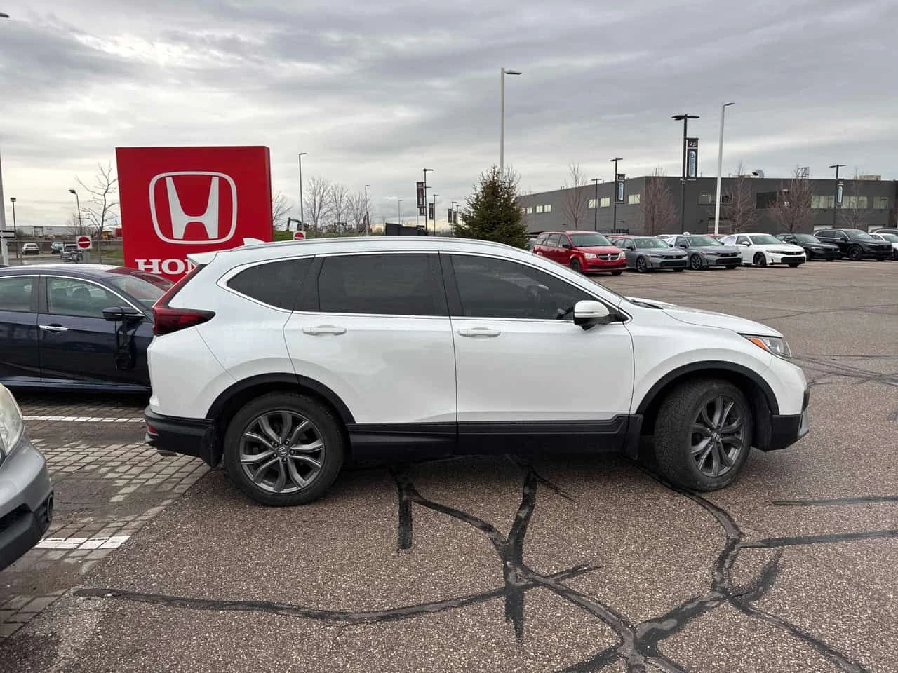 Honda Cr-v * Sport * ГЛАВНО ПРЕДСТАВИТЕЛСТВО* , снимка 4 - Автомобили и джипове - 54370755