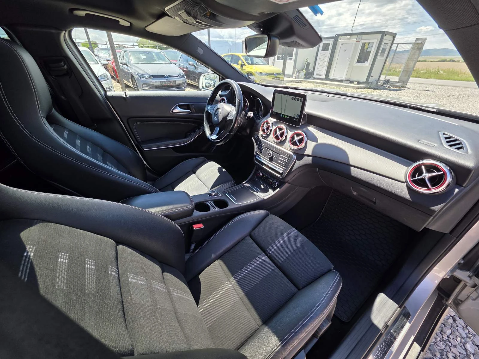 Mercedes-Benz GLA 200 -4MATIC-Automatic 7G-Facelift-136hp, снимка 16 - Автомобили и джипове - 55239925