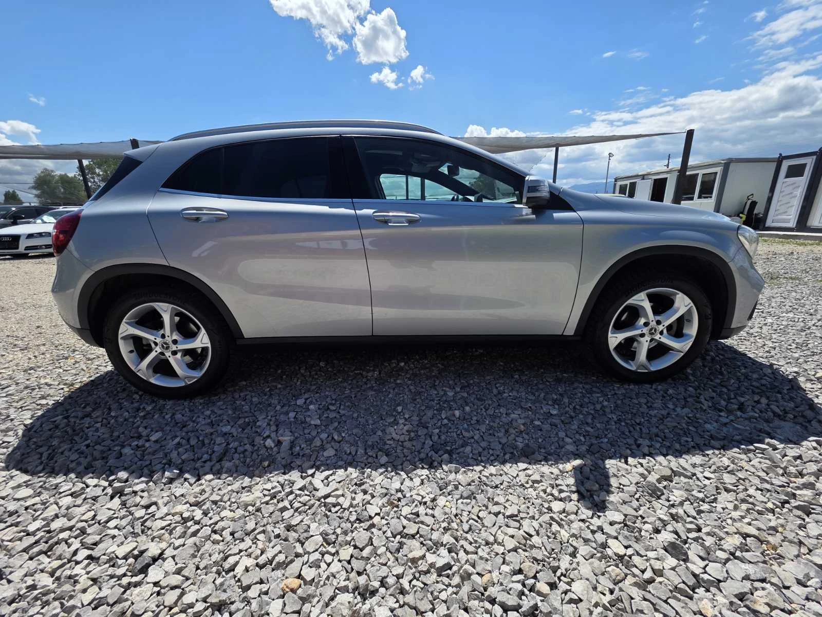Mercedes-Benz GLA 200 -4MATIC-Automatic 7G-Facelift-136hp, снимка 4 - Автомобили и джипове - 55239925
