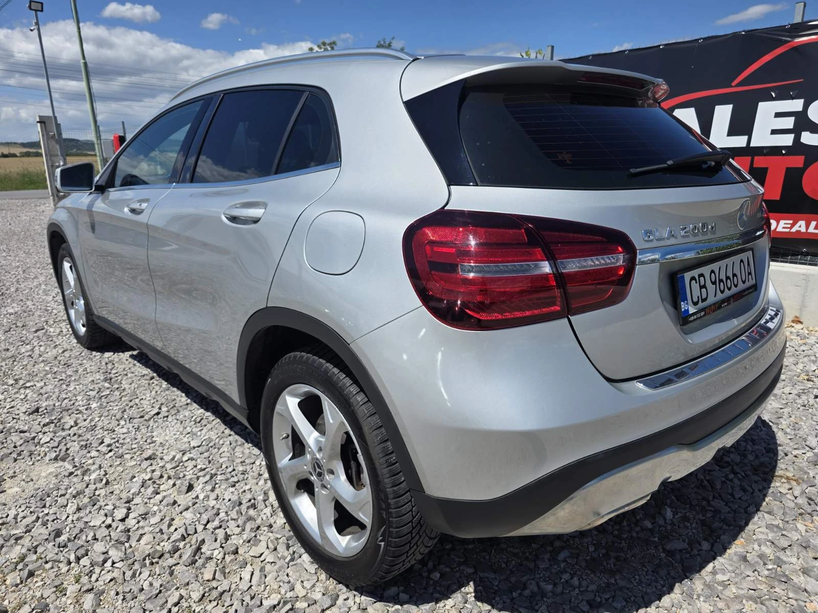 Mercedes-Benz GLA 200 -4MATIC-Automatic 7G-Facelift-136hp, снимка 7 - Автомобили и джипове - 55239925