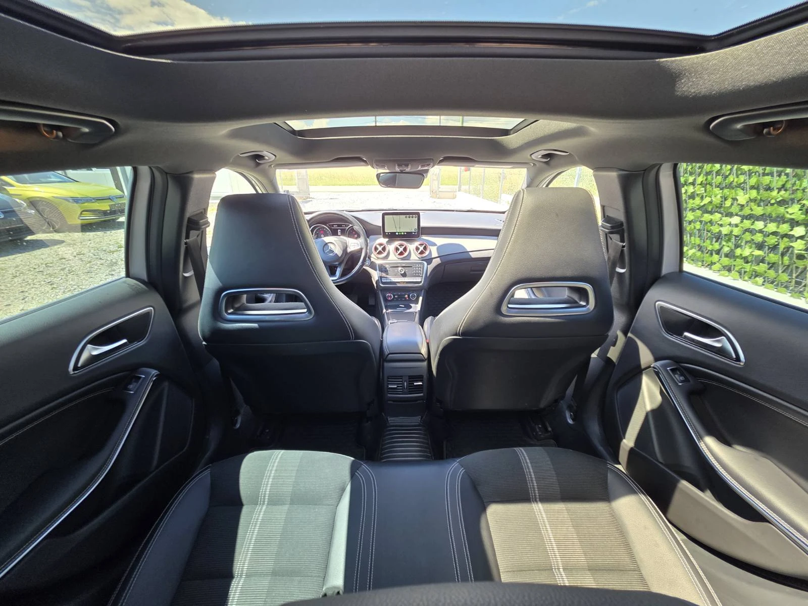 Mercedes-Benz GLA 200 -4MATIC-Automatic 7G-Facelift-136hp, снимка 14 - Автомобили и джипове - 55239925
