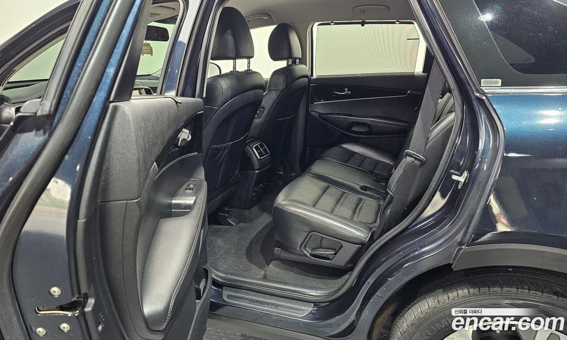 Kia Sorento Diesel 2.0 2WD Noblesse, снимка 17 - Автомобили и джипове - 56155149