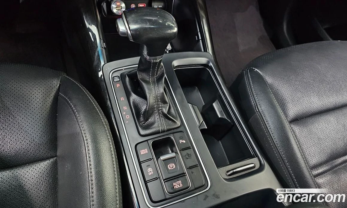 Kia Sorento Diesel 2.0 2WD Noblesse, снимка 12 - Автомобили и джипове - 56155149