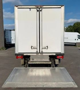 Iveco 35c18 3.0* HI-MATIC* ХЛАДИЛЕН-32* БОРД+ ВРАТИ* ТОК* КЛИМ, снимка 6