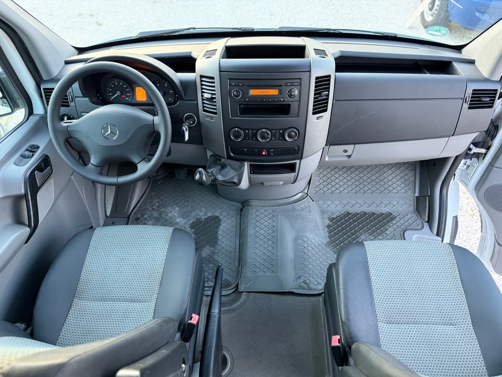 Mercedes-Benz Sprinter 315 8+ 1 КЛИМАТИК ПЕЧКА, снимка 5 - Бусове и автобуси - 53750906