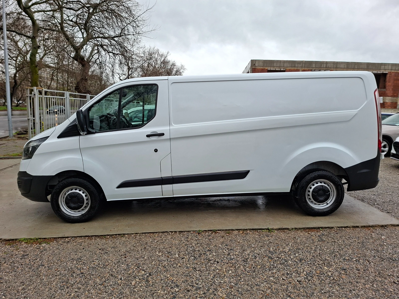Ford Transit Custom 2.2/125ks, снимка 4 - Бусове и автобуси - 54066769