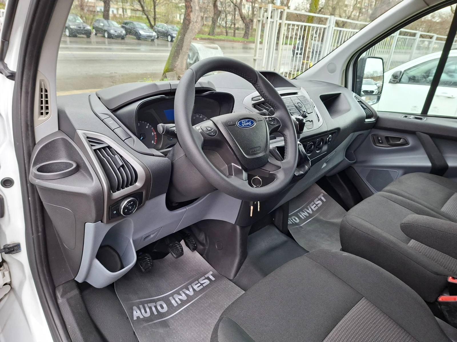 Ford Transit Custom 2.2/125ks, снимка 10 - Бусове и автобуси - 54066769