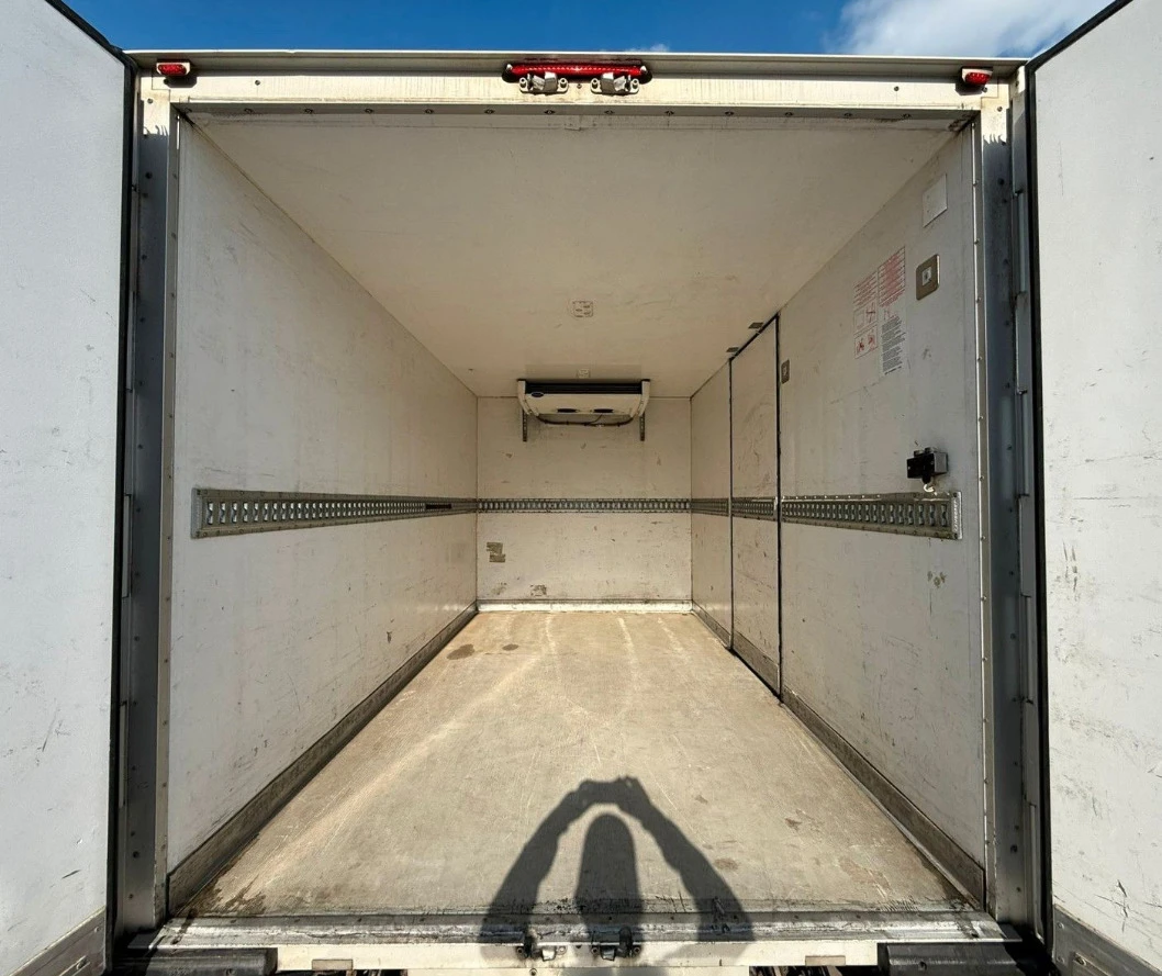 Iveco 35c18 3.0* HI-MATIC* ХЛАДИЛЕН-32* БОРД+ ВРАТИ* ТОК* КЛИМ, снимка 7 - Бусове и автобуси - 54693814