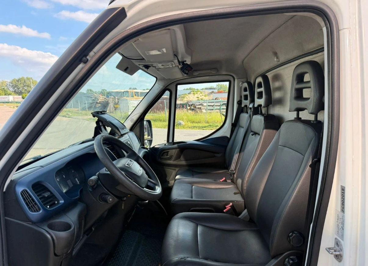 Iveco 35c18 3.0* HI-MATIC* ХЛАДИЛЕН-32* БОРД+ ВРАТИ* ТОК* КЛИМ, снимка 8 - Бусове и автобуси - 54693814