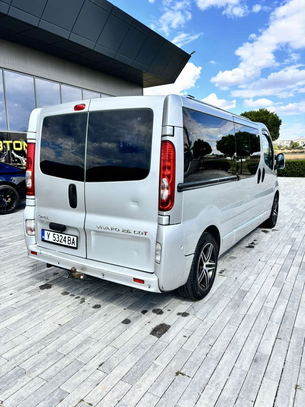 Opel Vivaro 2.5, снимка 4 - Бусове и автобуси - 56103188