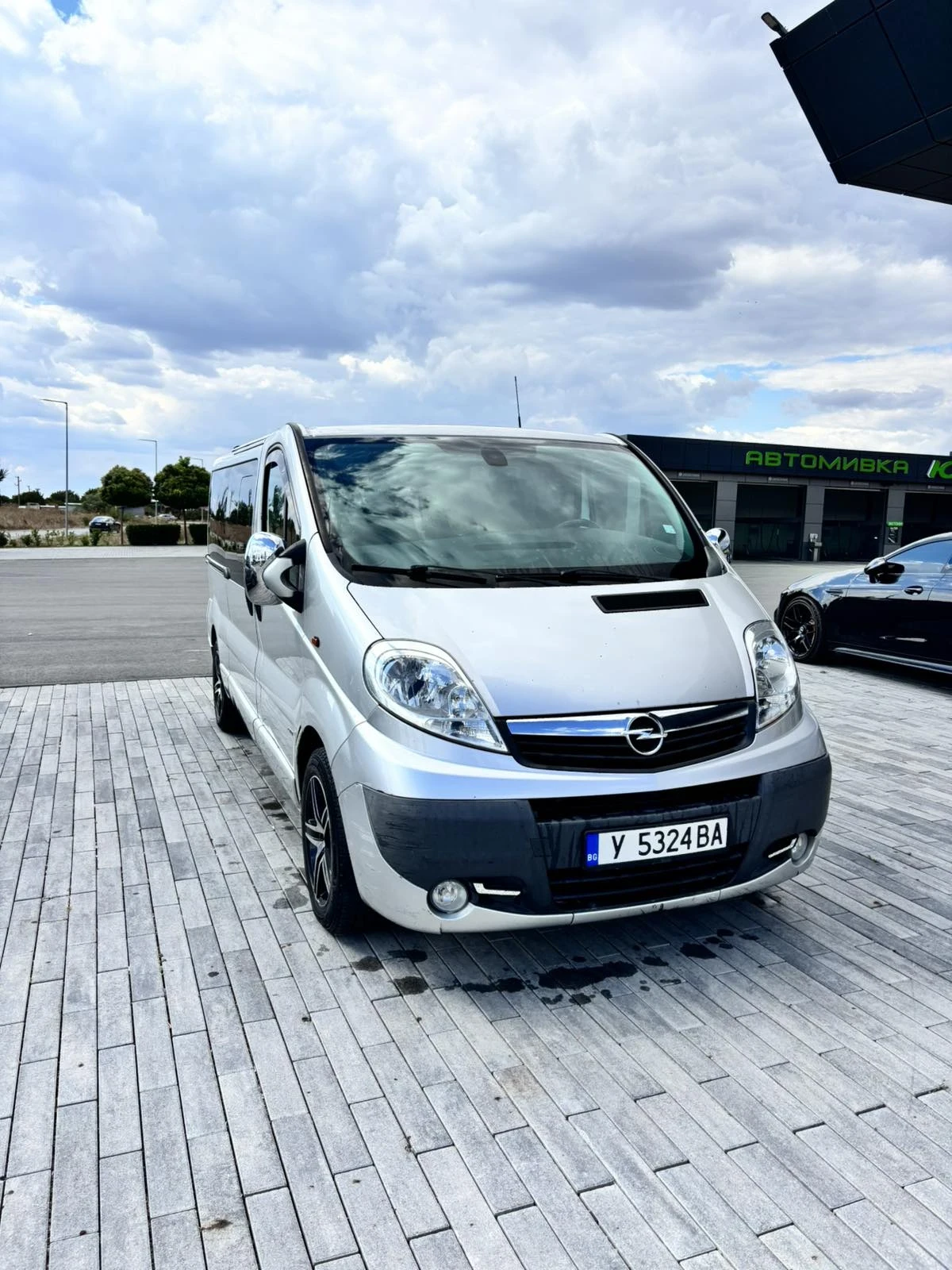 Opel Vivaro 2.5