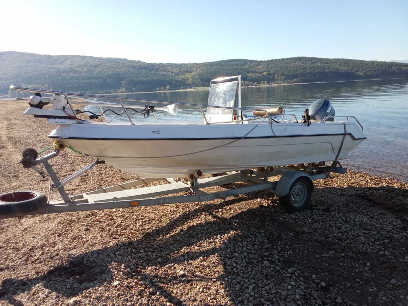 Лодка Acquaviva 4.7Open/40hp Yamaha/Регистриран колесар - изображение 6