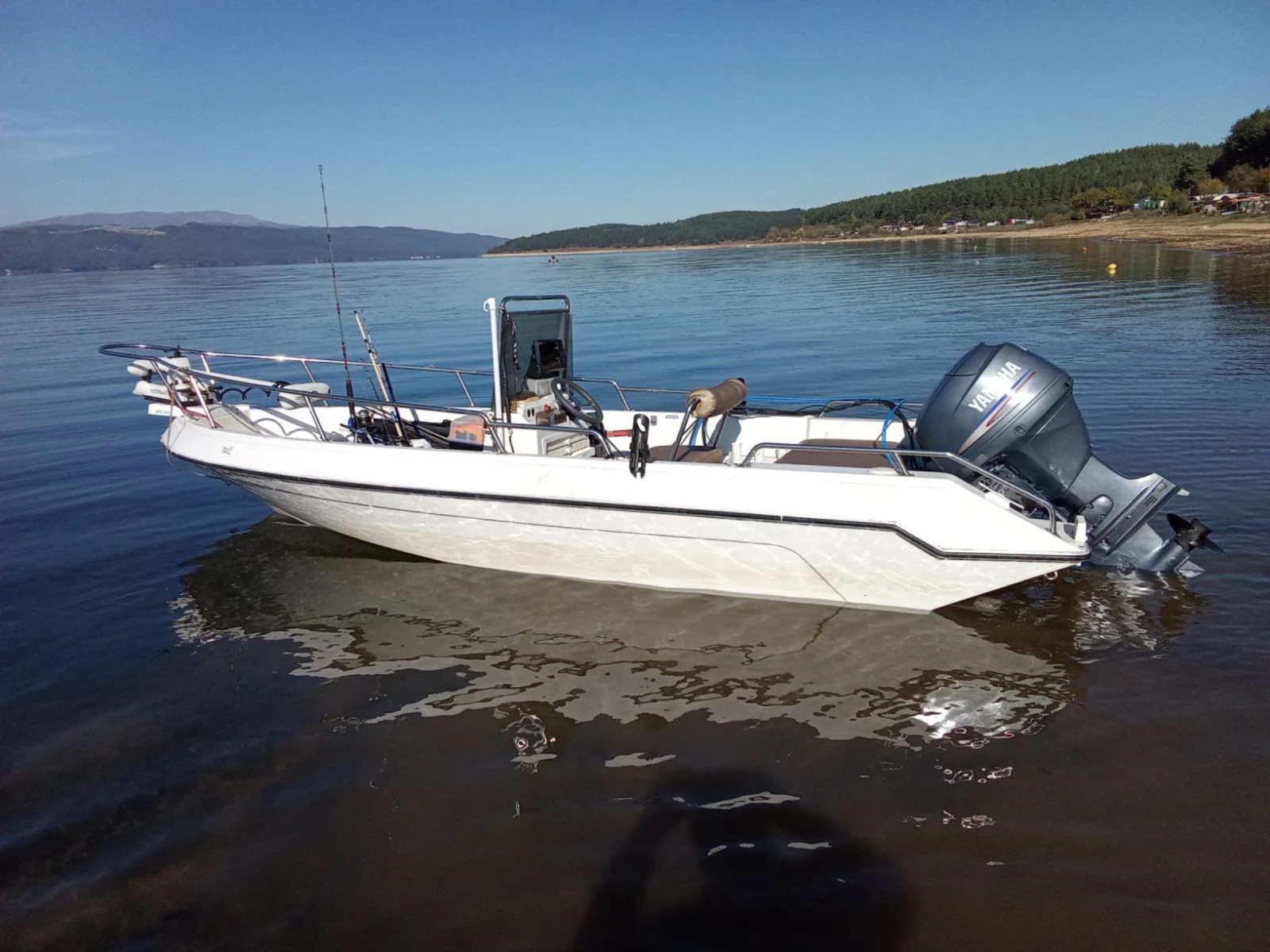 Лодка Acquaviva 4.7Open/40hp Yamaha/Регистриран колесар - изображение 3