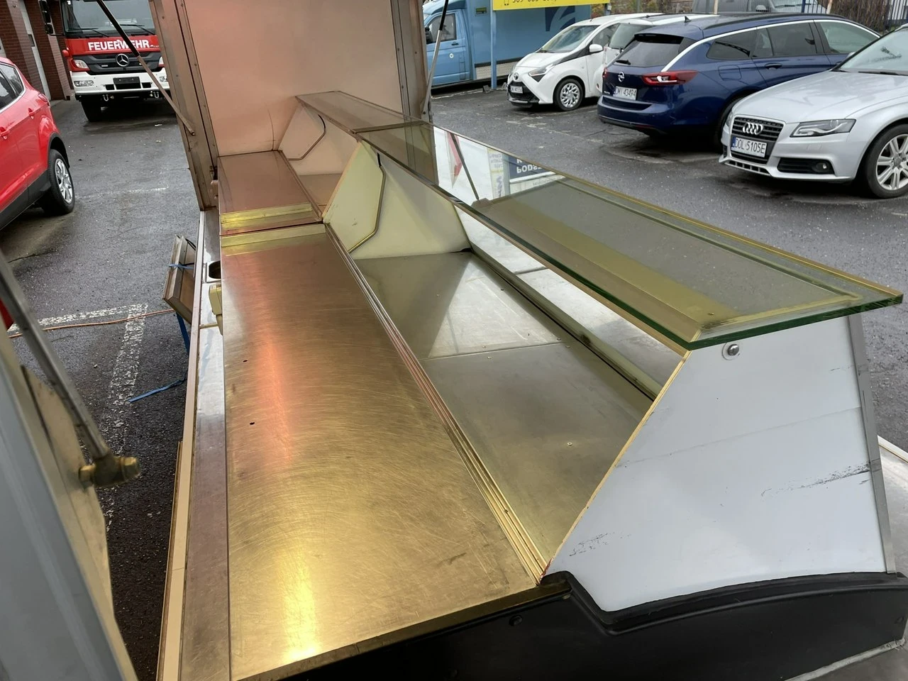   Hofman      | Mobile.bg   10