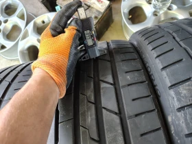 Гуми Летни 235/40R19, снимка 2