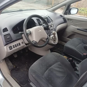 Mitsubishi Grandis 2.4i НА ЧАСТИ, снимка 4