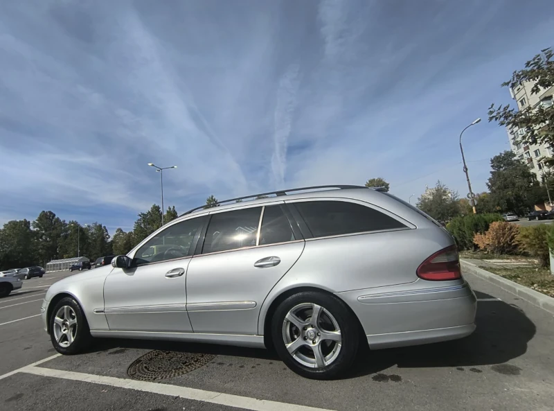 Mercedes-Benz E 270, снимка 4 - Автомобили и джипове - 47563260