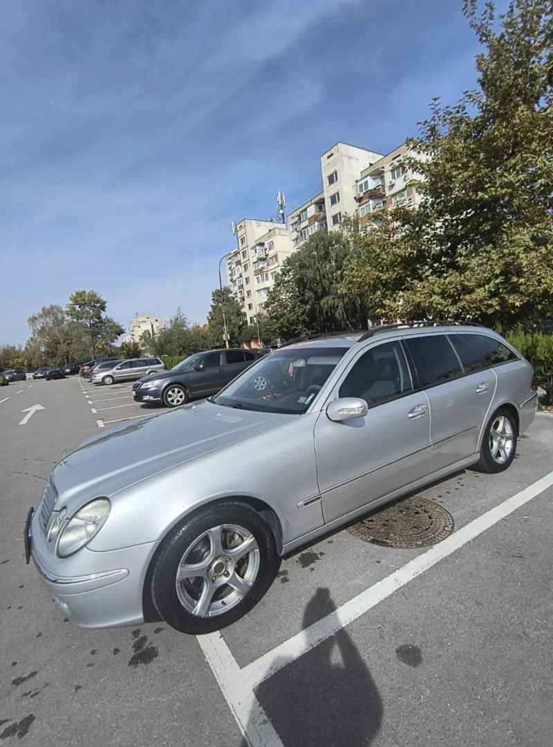 Mercedes-Benz E 270, снимка 5 - Автомобили и джипове - 47563260